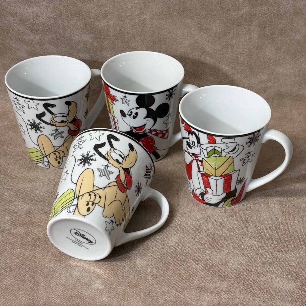(4) Disney Coffee Mugs Mickey Mouse Goofy & Pluto